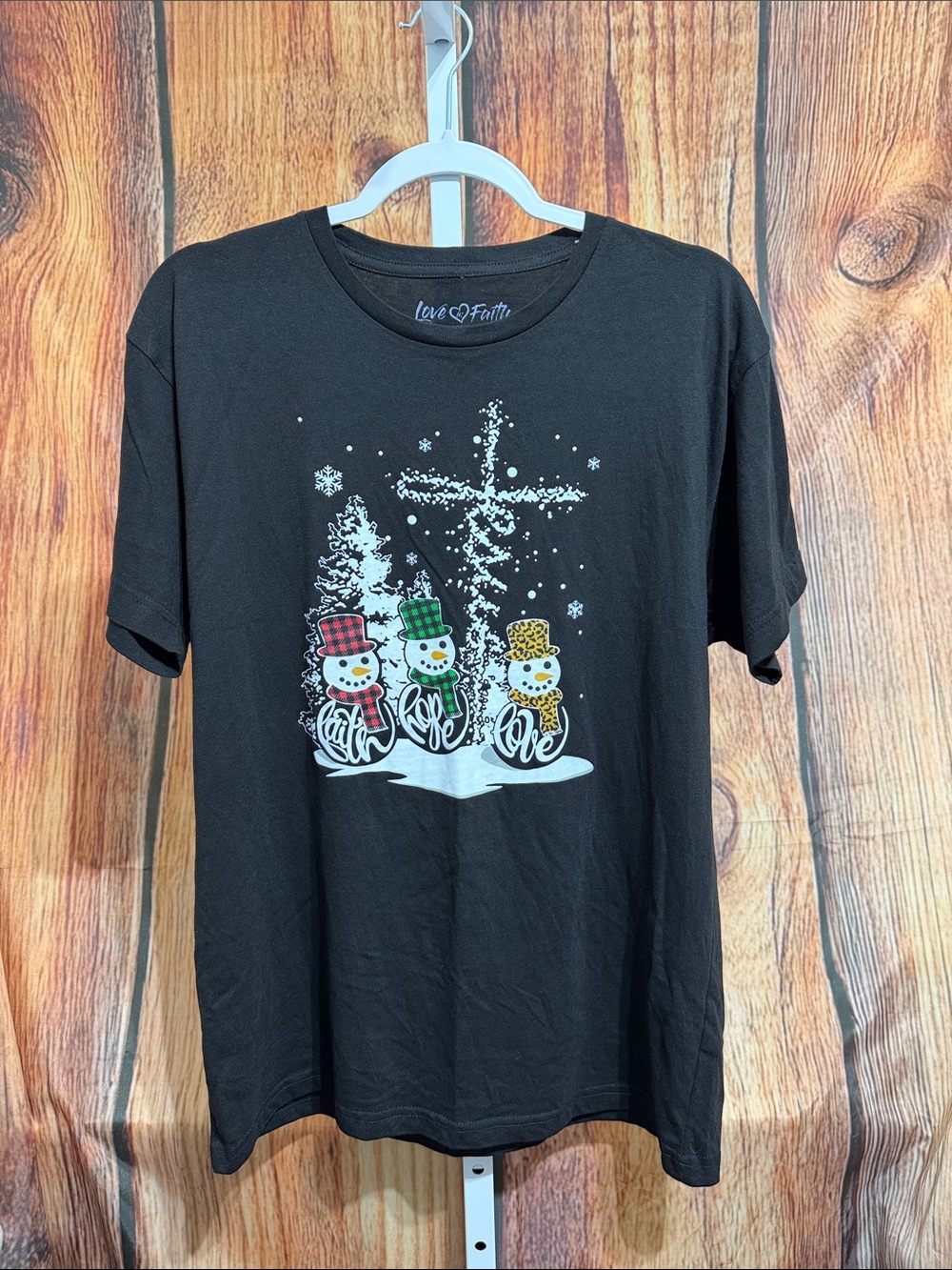🚨($3 Bundled) Love in Faith Snowman Tee Size L